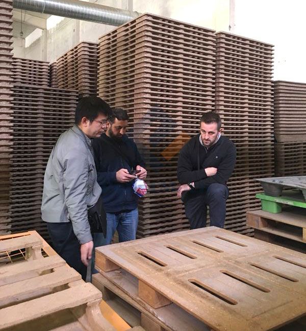 Australian customer visit PalletMach wood pallet project