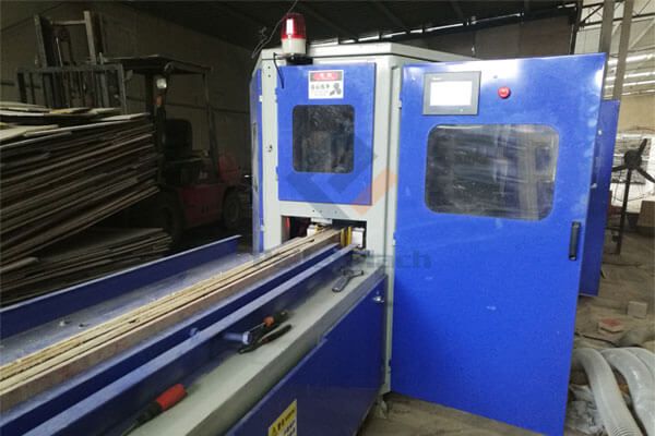 automatic pallet feet making machine