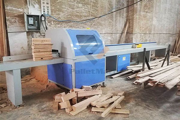CNC wood cutting machine