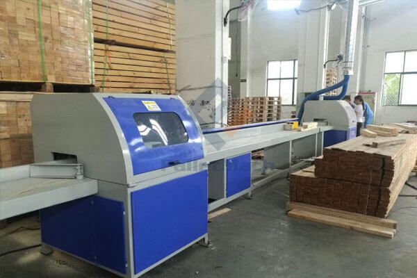 CNC wood saw