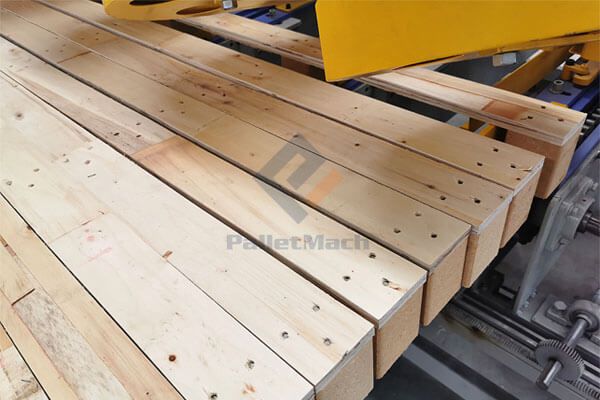 pallet legs nailing machine