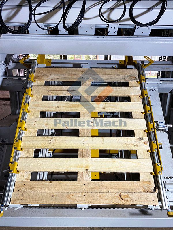 pallet nailing machine