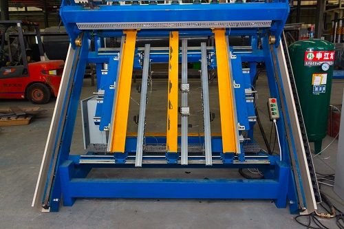 auto pallet nailing machine