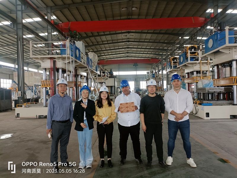 Turkish customers visit PalletMach factory