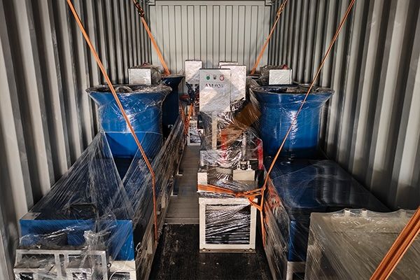 pallet block machine shipped to Oman