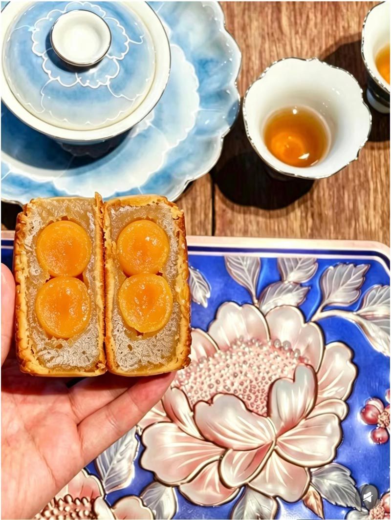 Mid-Autumn Festival mooncakes for 2026 holiday greetings from PalletMach team