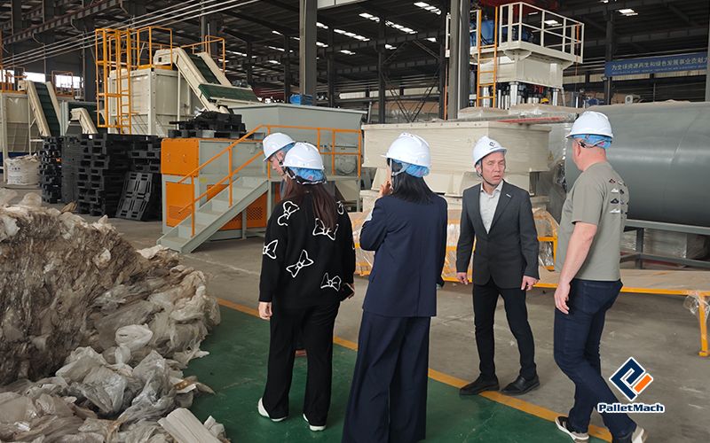 <strong>Plastic Pallet Production Line Tested on Waste Film and Pallet Scrap</strong>