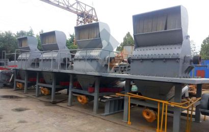 Wood Crushing Machine